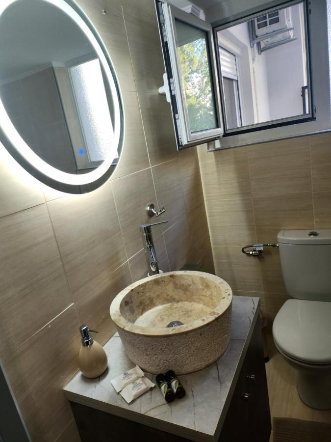 אנביסוס Small Luxury Apartment מראה חיצוני תמונה
